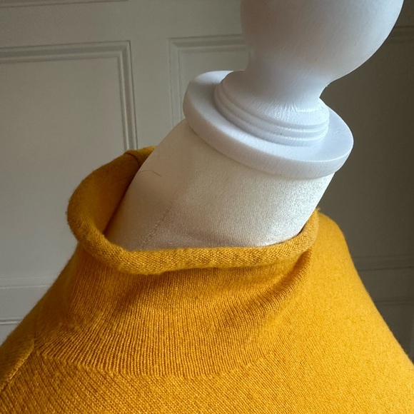 French Connection Mock Neck Long Sleeve Marigold Sweater | Size M - Picture 4 of 7